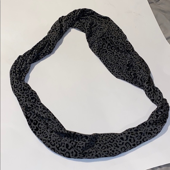 CLEARANCE Scarf - Picture 1 of 2